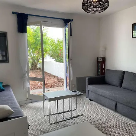 Avec Jardinet, Proche Et Commerces, - Fr-1-224b-594 アパート La Guérinière