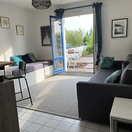 Avec Jardinet, Proche Et Commerces, - Fr-1-224b-594 * La Guérinière